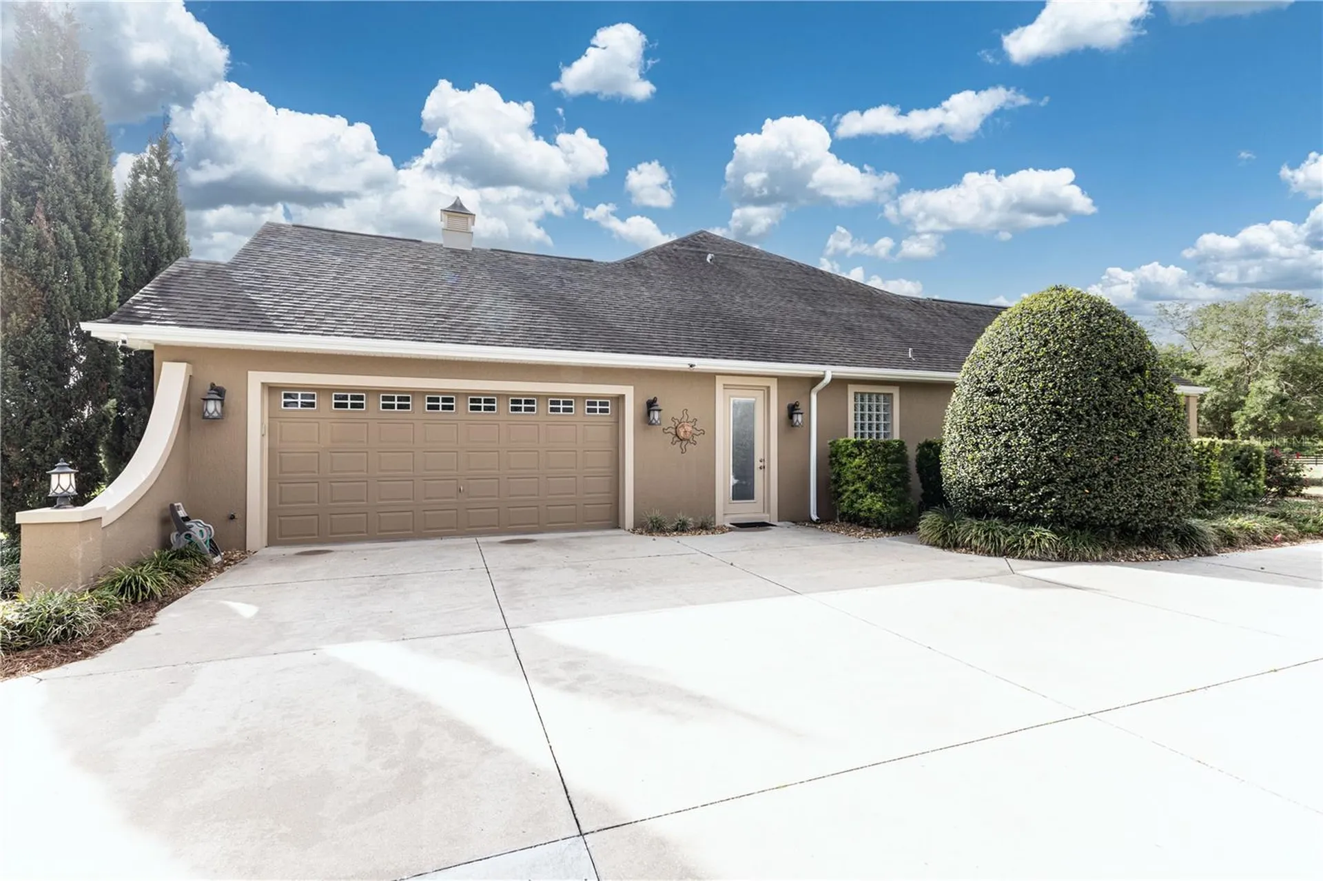 10517 NE 27th Street Oxford FL 34484