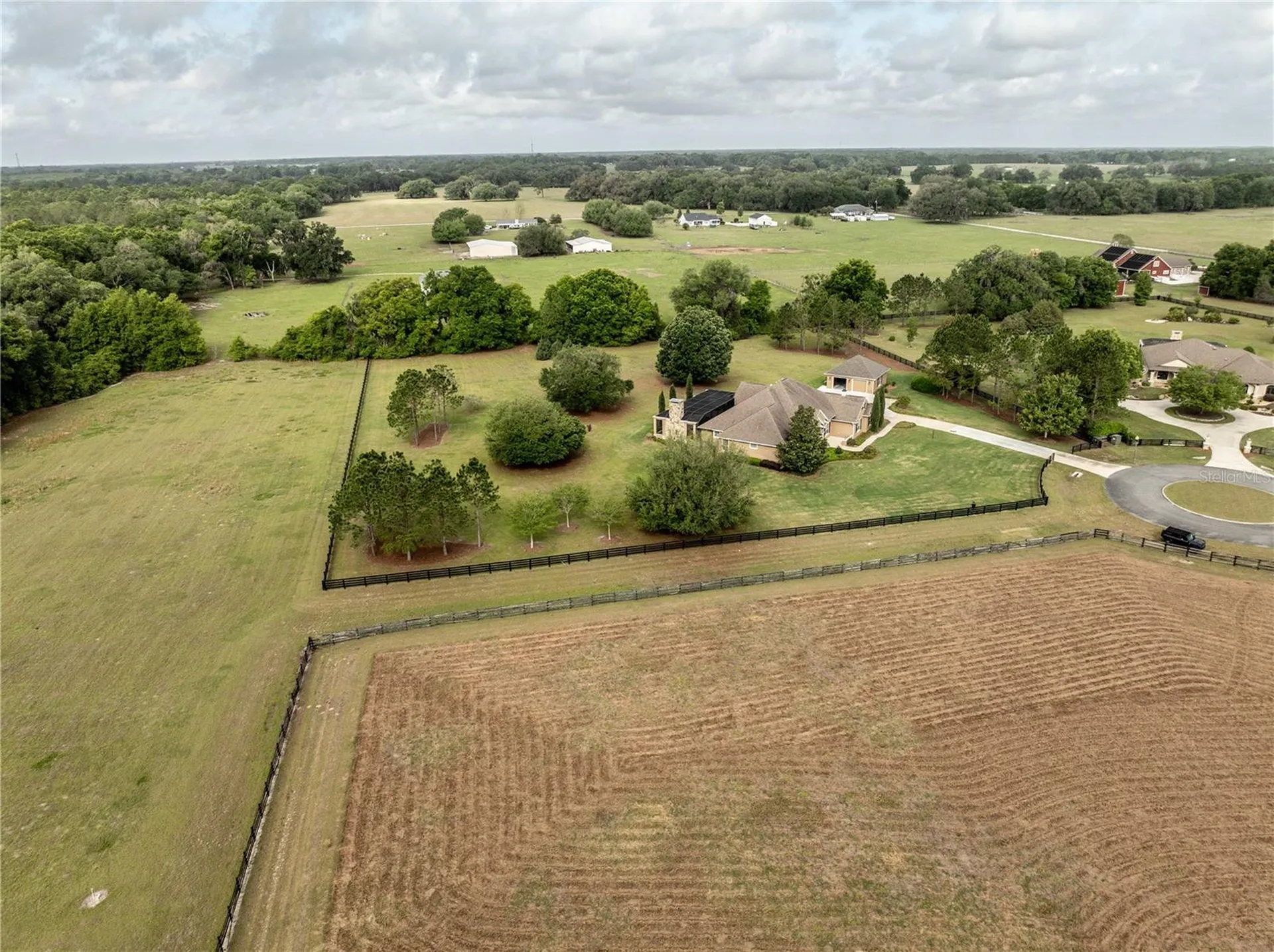10517 NE 27th Street Oxford FL 34484