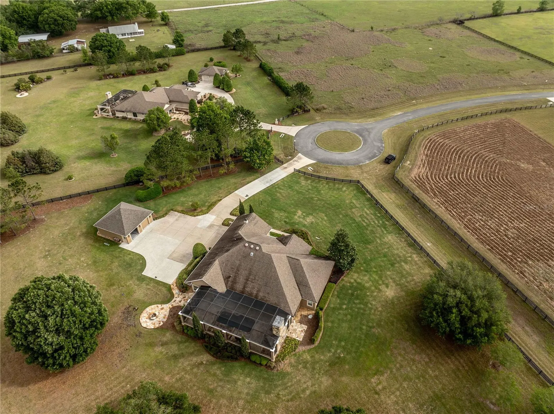 10517 NE 27th Street Oxford FL 34484