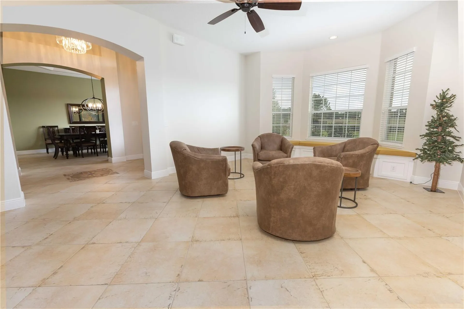 10517 NE 27th Street Oxford FL 34484