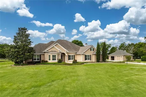 10517 NE 27th Street Oxford FL 34484