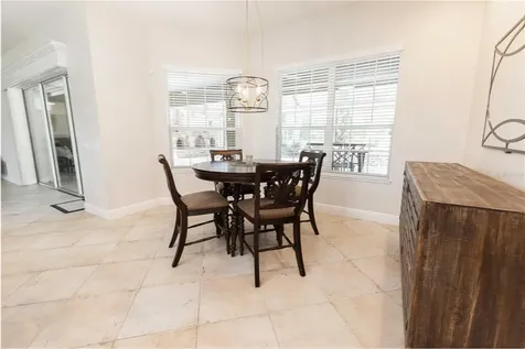 10517 NE 27th Street Oxford FL 34484