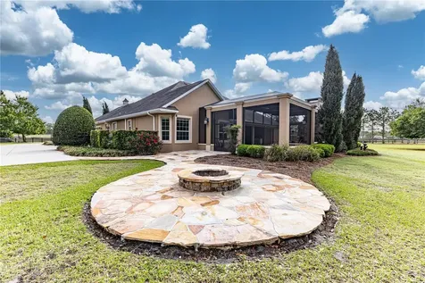 10517 NE 27th Street Oxford FL 34484