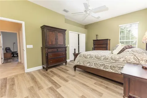 10517 NE 27th Street Oxford FL 34484