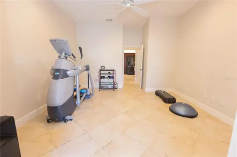 10517 NE 27th Street Oxford FL 34484