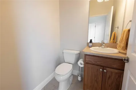 10517 NE 27th Street Oxford FL 34484