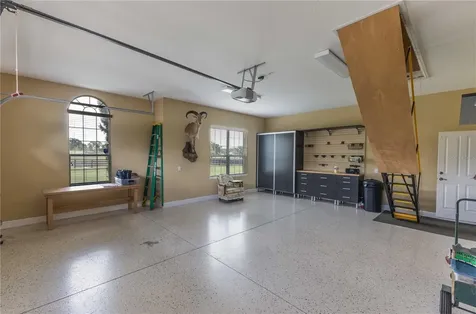 10517 NE 27th Street Oxford FL 34484