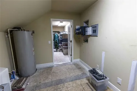 10517 NE 27th Street Oxford FL 34484