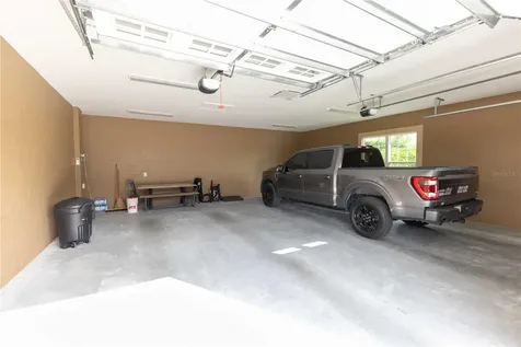 10517 NE 27th Street Oxford FL 34484