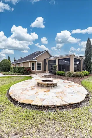 10517 NE 27th Street Oxford FL 34484