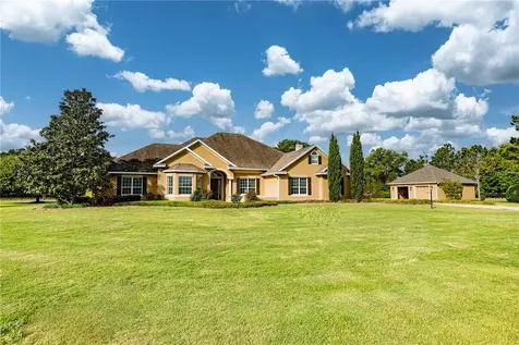 10517 NE 27th Street Oxford FL 34484