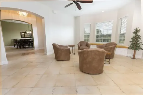 10517 NE 27th Street Oxford FL 34484
