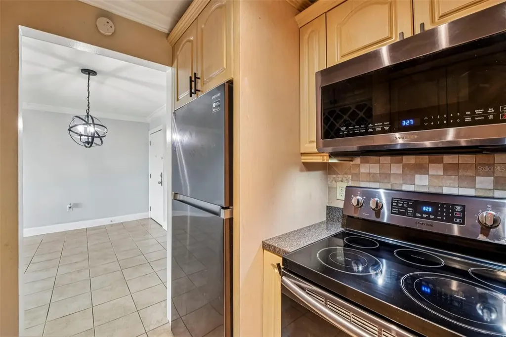 926 Lake Destiny Road Altamonte Springs FL 32714