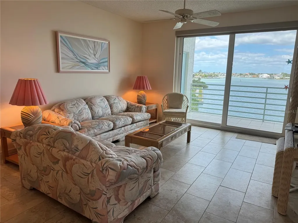7979 Sailboat Key Boulevard S South Pasadena FL 33707