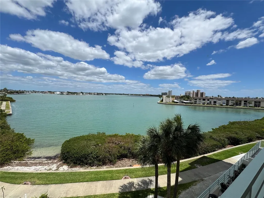 7979 Sailboat Key Boulevard S South Pasadena FL 33707
