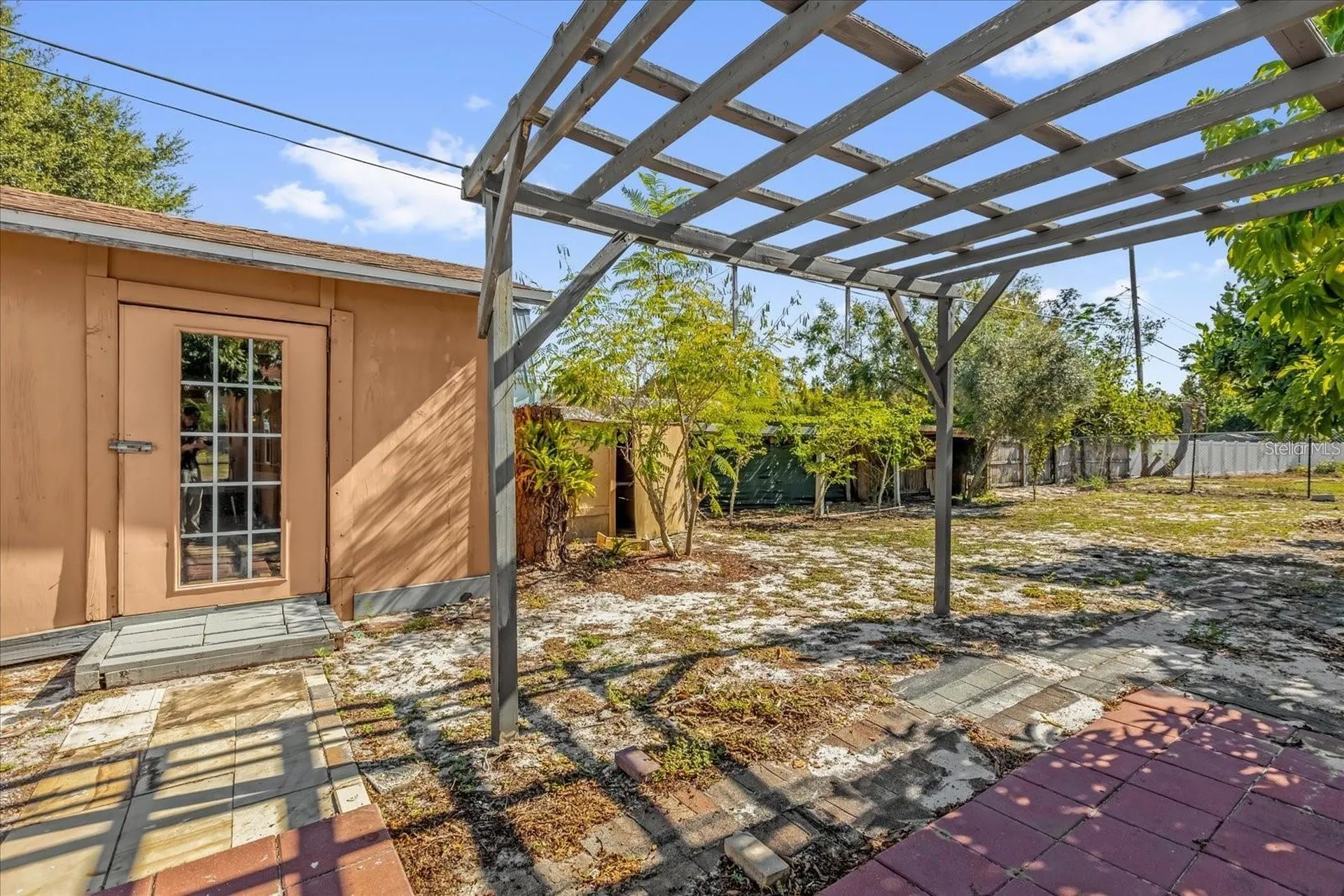 910 W Rich Drive Mount Dora FL 32757