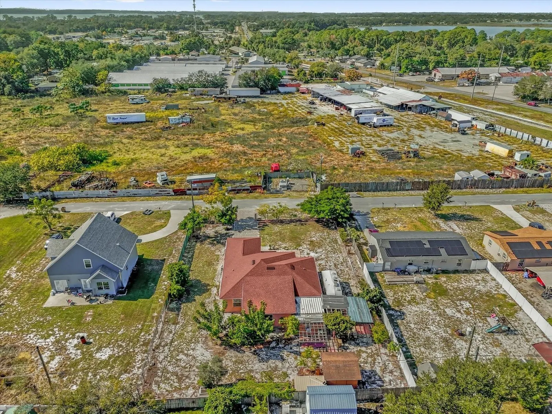 910 W Rich Drive Mount Dora FL 32757
