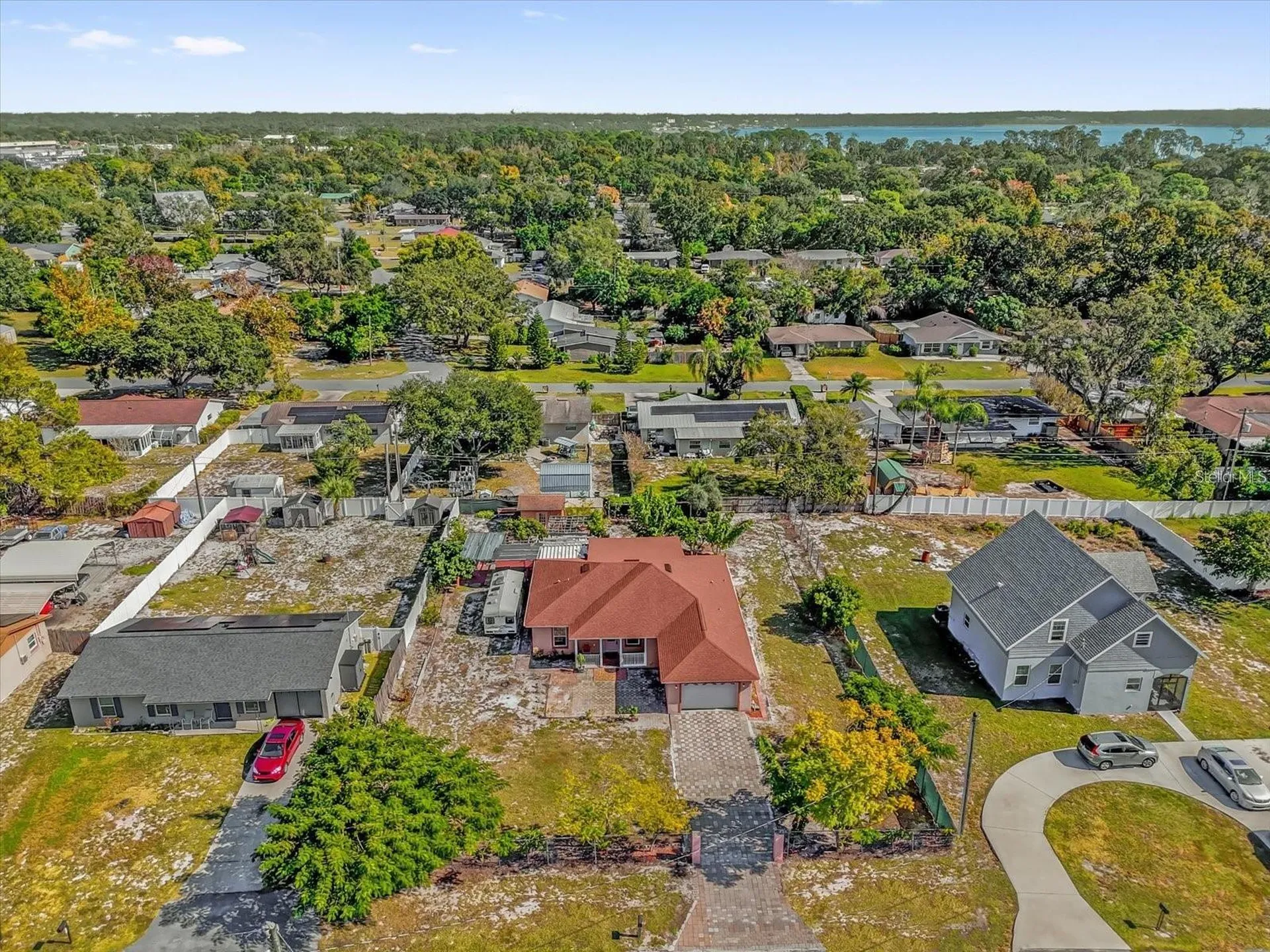 910 W Rich Drive Mount Dora FL 32757
