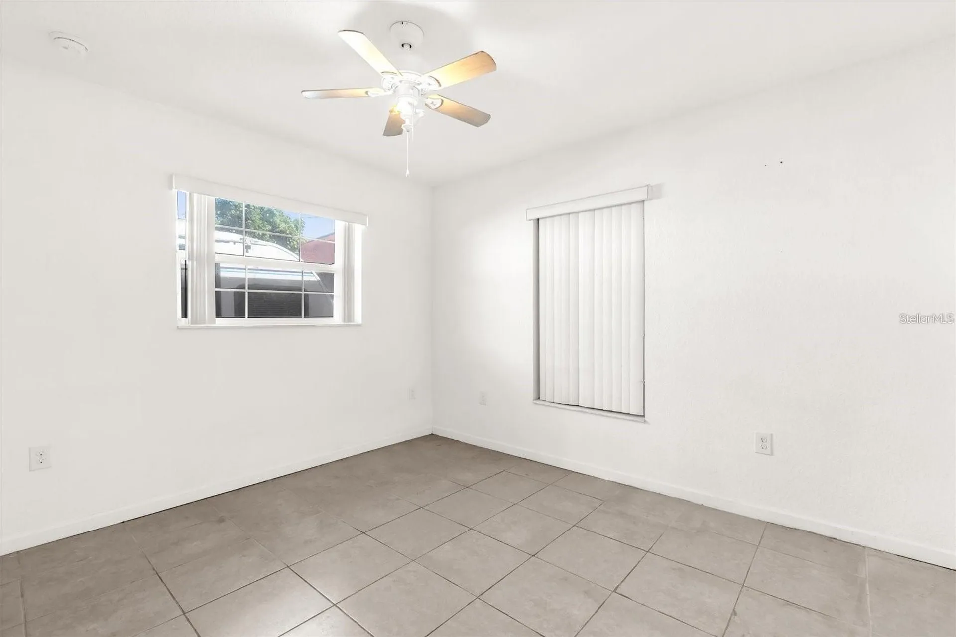 910 W Rich Drive Mount Dora FL 32757