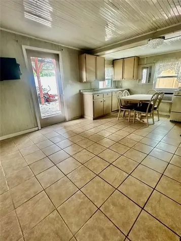 910 W Rich Drive Mount Dora FL 32757