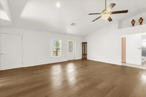 910 W Rich Drive Mount Dora FL 32757