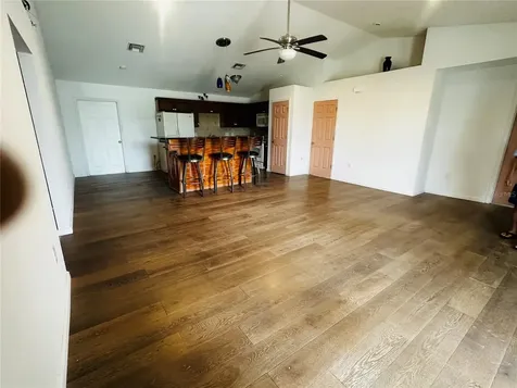 910 W Rich Drive Mount Dora FL 32757