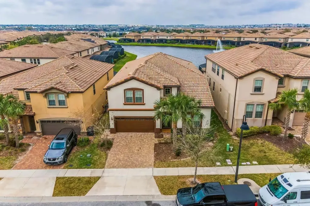 1864 Nice Court Kissimmee FL 34747