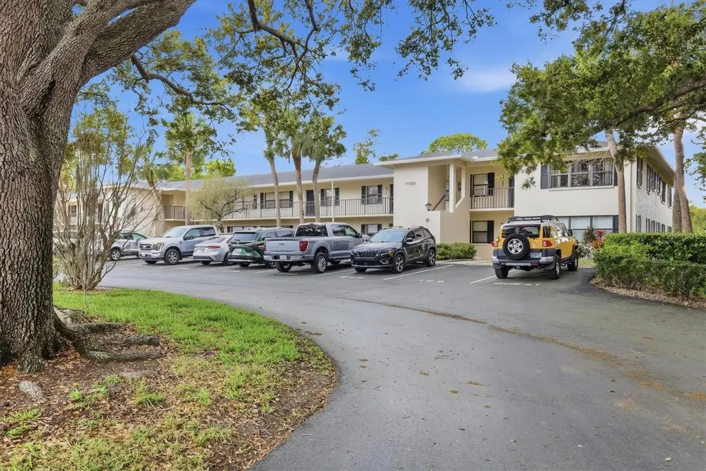 7130 Fairway Bend Lane Sarasota FL 34243