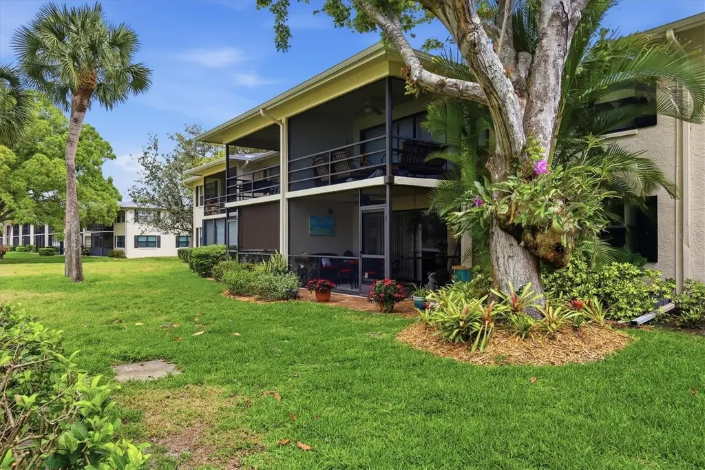 7130 Fairway Bend Lane Sarasota FL 34243