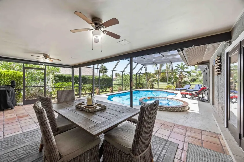 3953 Prairie Dunes Drive Sarasota FL 34238