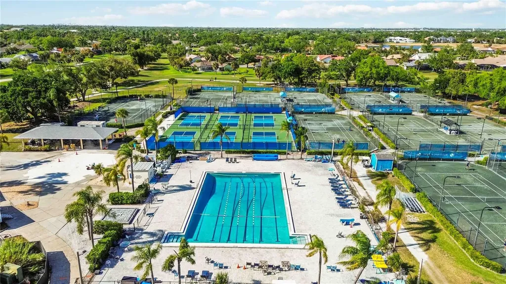 3953 Prairie Dunes Drive Sarasota FL 34238