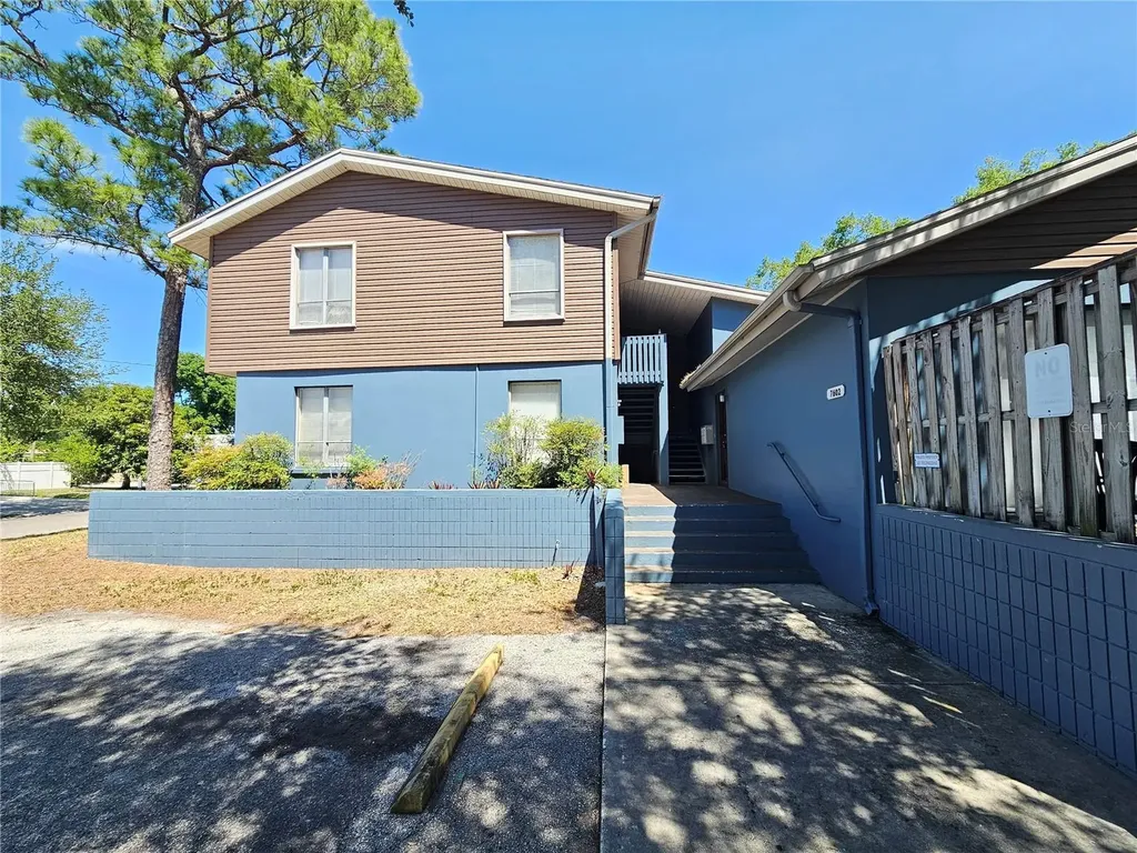 7602 Powhatan Avenue W Tampa FL 33615