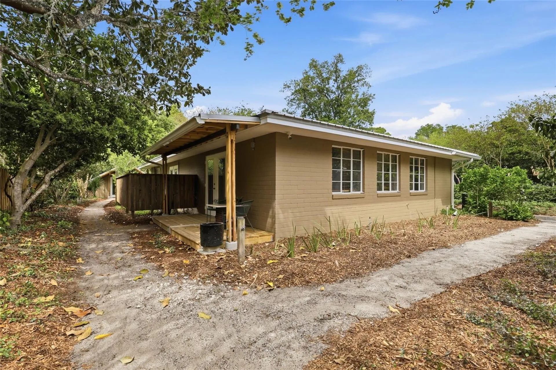 1716 NW 12th Road Gainesville FL 32605