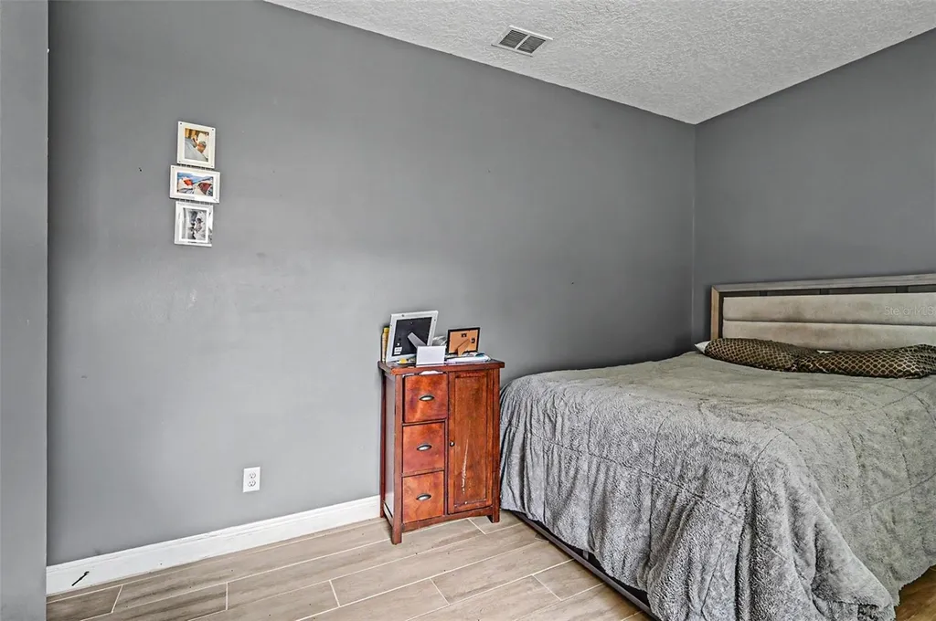 1517 Clapton Drive Deland FL 32720