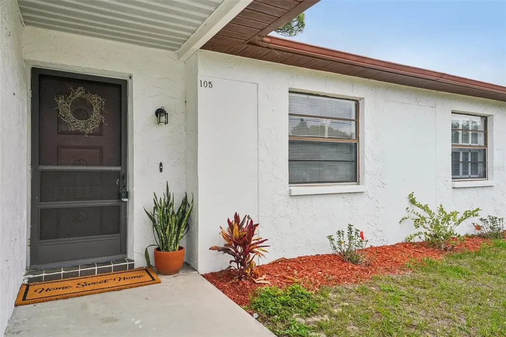 105 Lotus Circle Safety Harbor FL 34695
