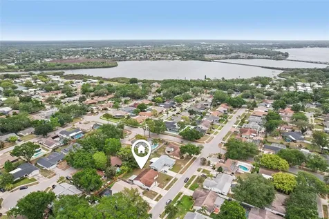 105 Lotus Circle Safety Harbor FL 34695