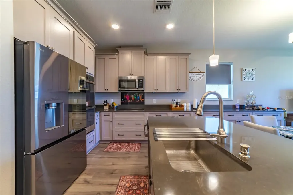 5820 Timberdale Avenue Wesley Chapel FL 33545