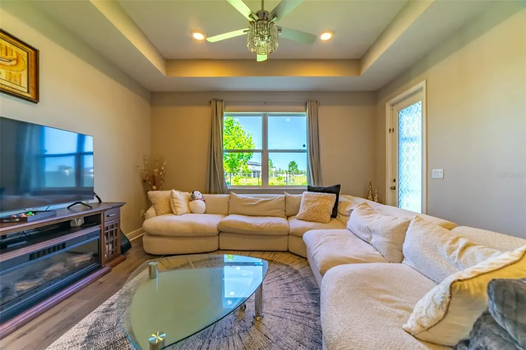 5820 Timberdale Avenue Wesley Chapel FL 33545