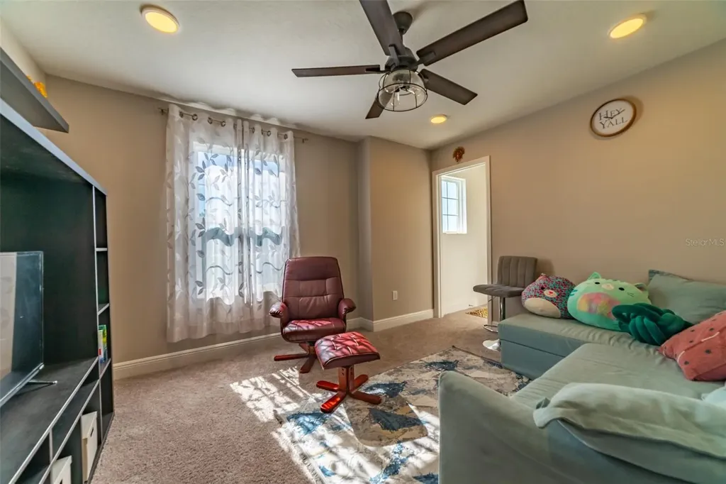 5820 Timberdale Avenue Wesley Chapel FL 33545