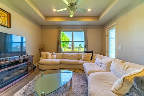 5820 Timberdale Avenue Wesley Chapel FL 33545