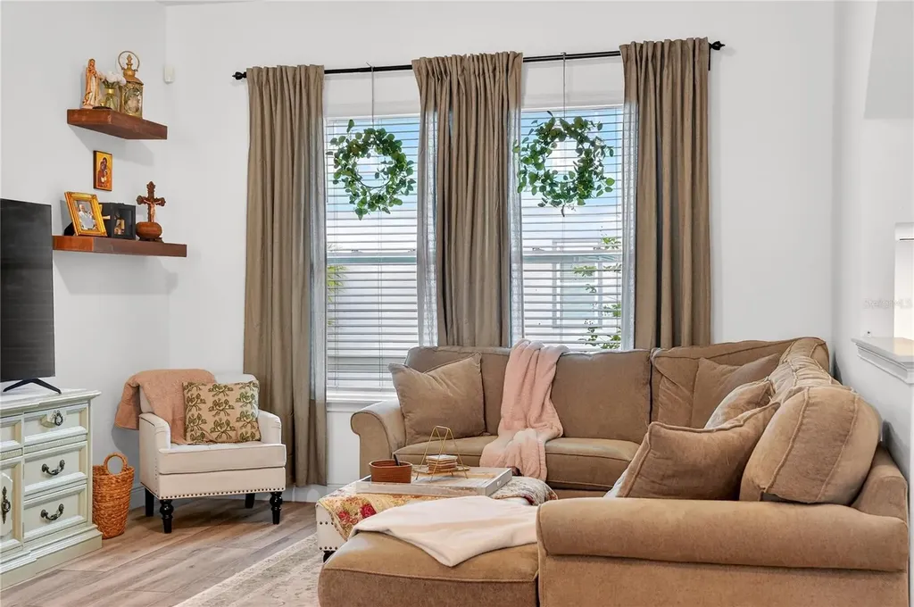8412 Karrer Terrace Orlando FL 32827