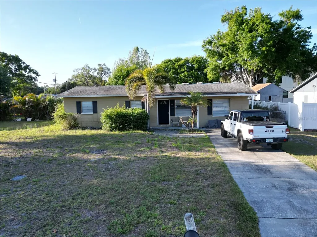 3208 W Pearl Avenue Tampa FL 33611