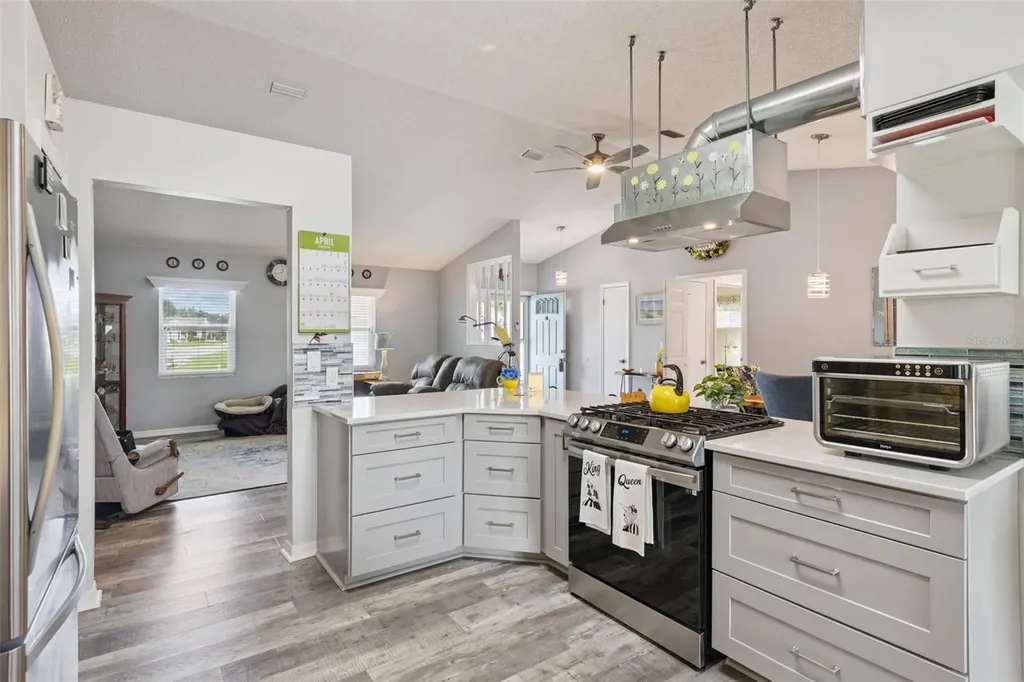 6348 Highland Lakes Boulevard Leesburg FL 34748