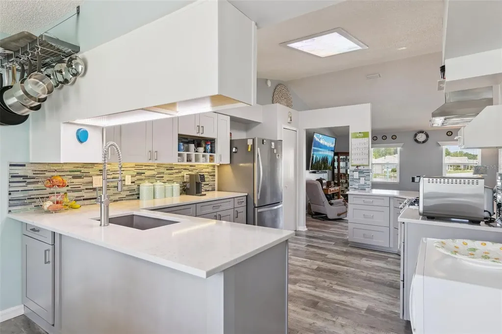 6348 Highland Lakes Boulevard Leesburg FL 34748