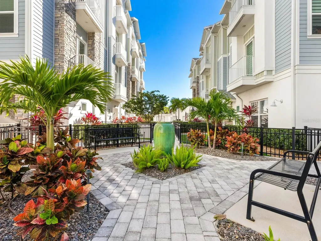 508 Laurel Park Drive Sarasota FL 34236