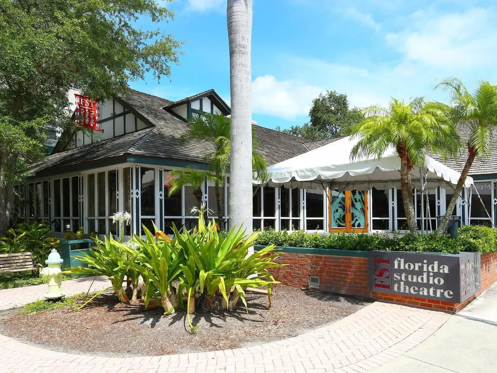 508 Laurel Park Drive Sarasota FL 34236