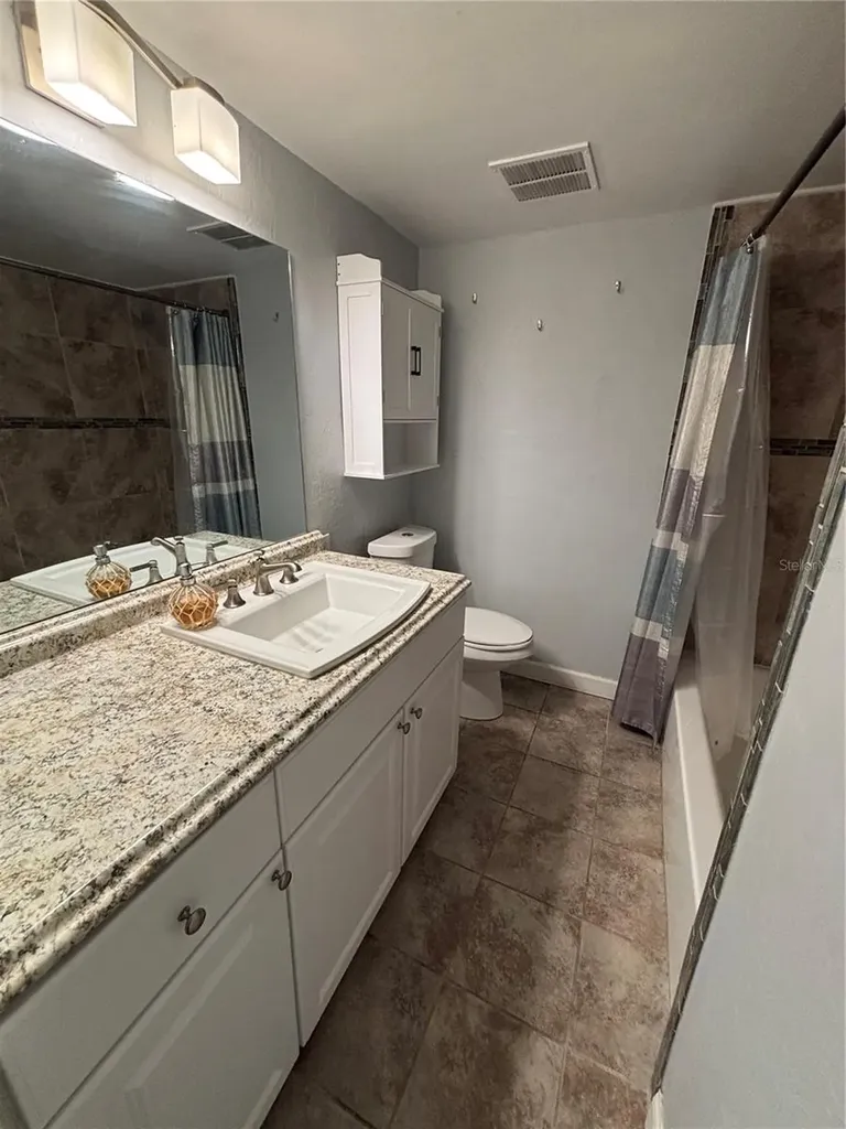 1008 Estremadura Drive Bradenton FL 34209
