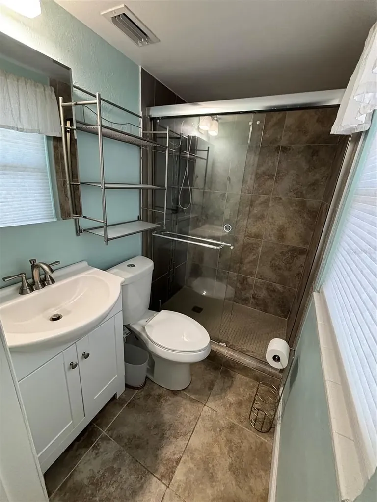 1008 Estremadura Drive Bradenton FL 34209