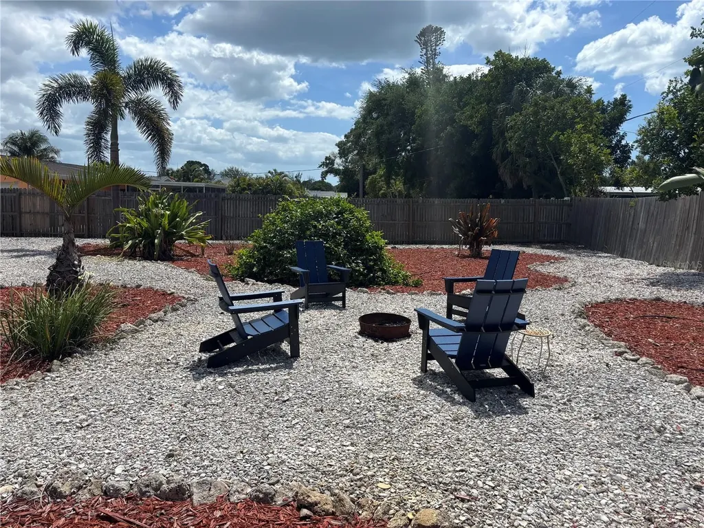 1008 Estremadura Drive Bradenton FL 34209
