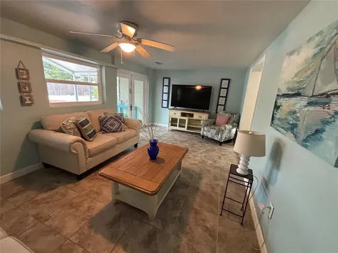 1008 Estremadura Drive Bradenton FL 34209